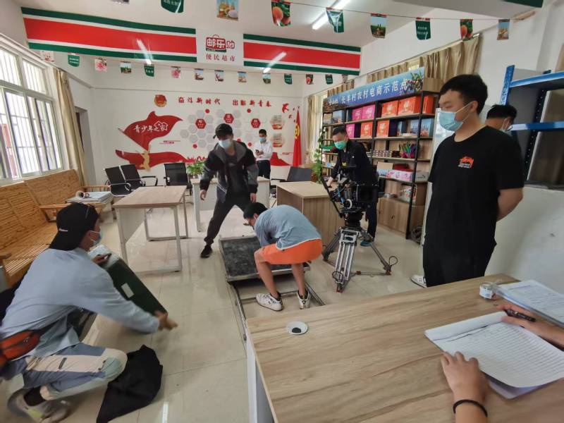 兴文县广告片拍摄公司：极简主义践行者，少即是多的视觉哲学